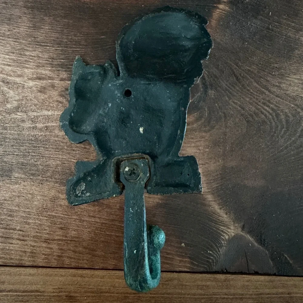 Vintage Style Cast Iron Squirrel Wall Hook Verdigris Green Rustic Cabin Decor